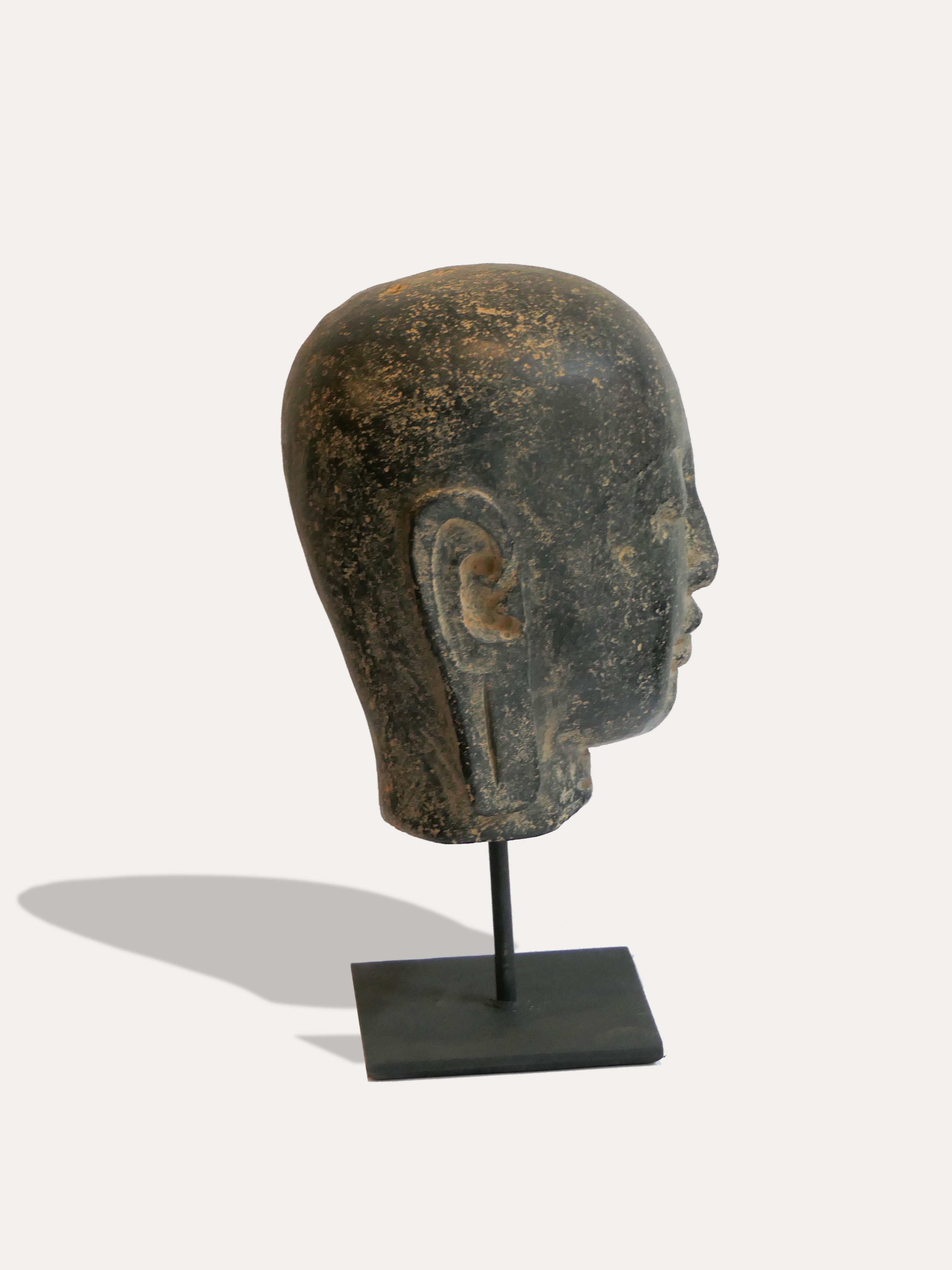 Buddha head stone statue from Java - Asian Art from Kirschon