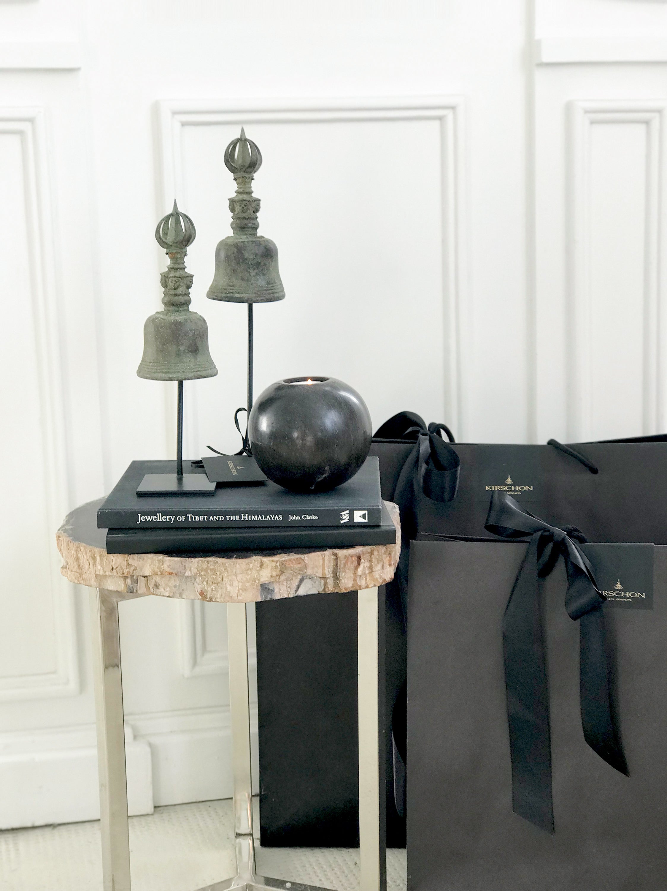 Ceremonial bells from Borneo - Asian Art from Kirschon