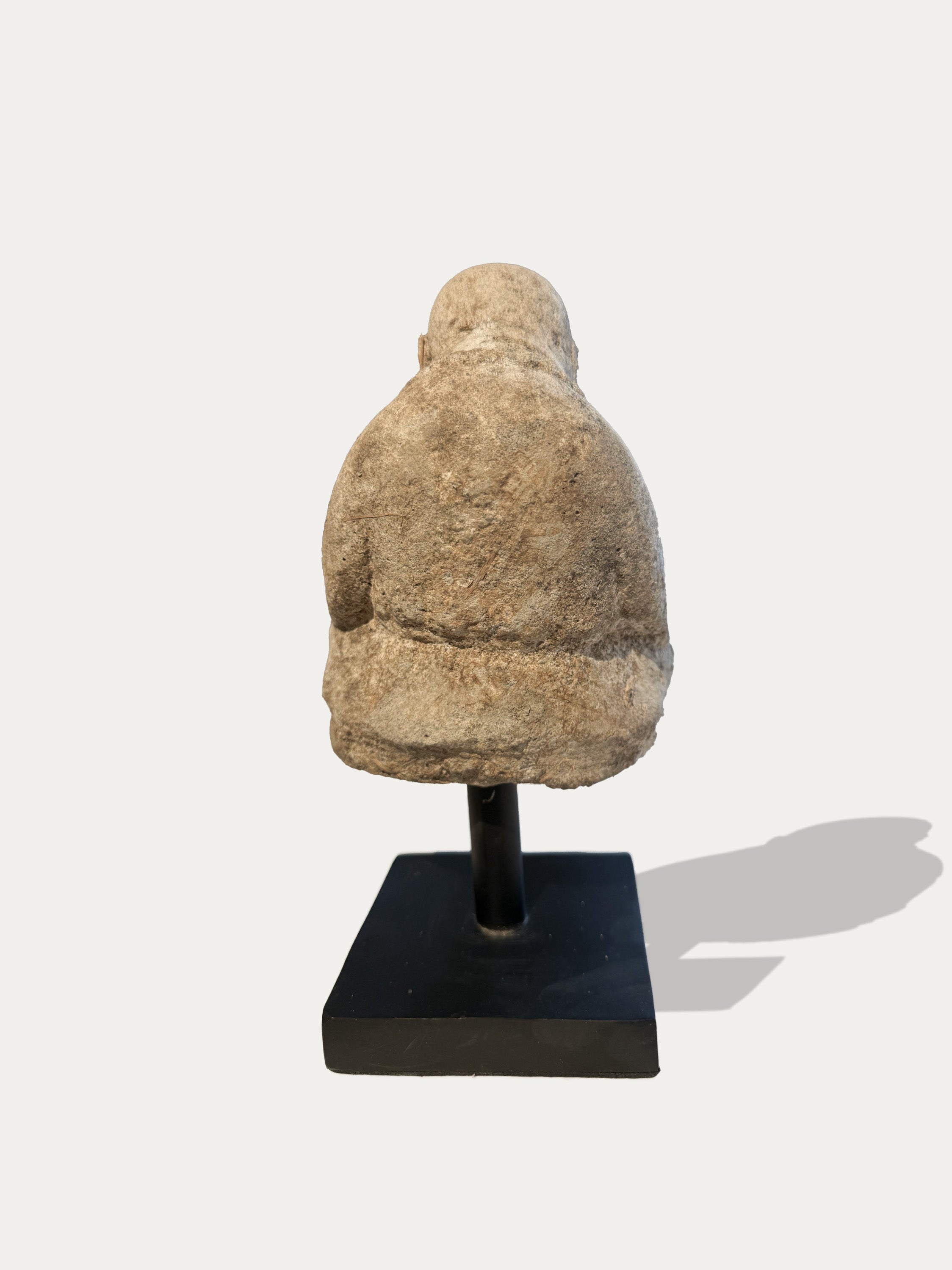 Statue de moine priant de Java