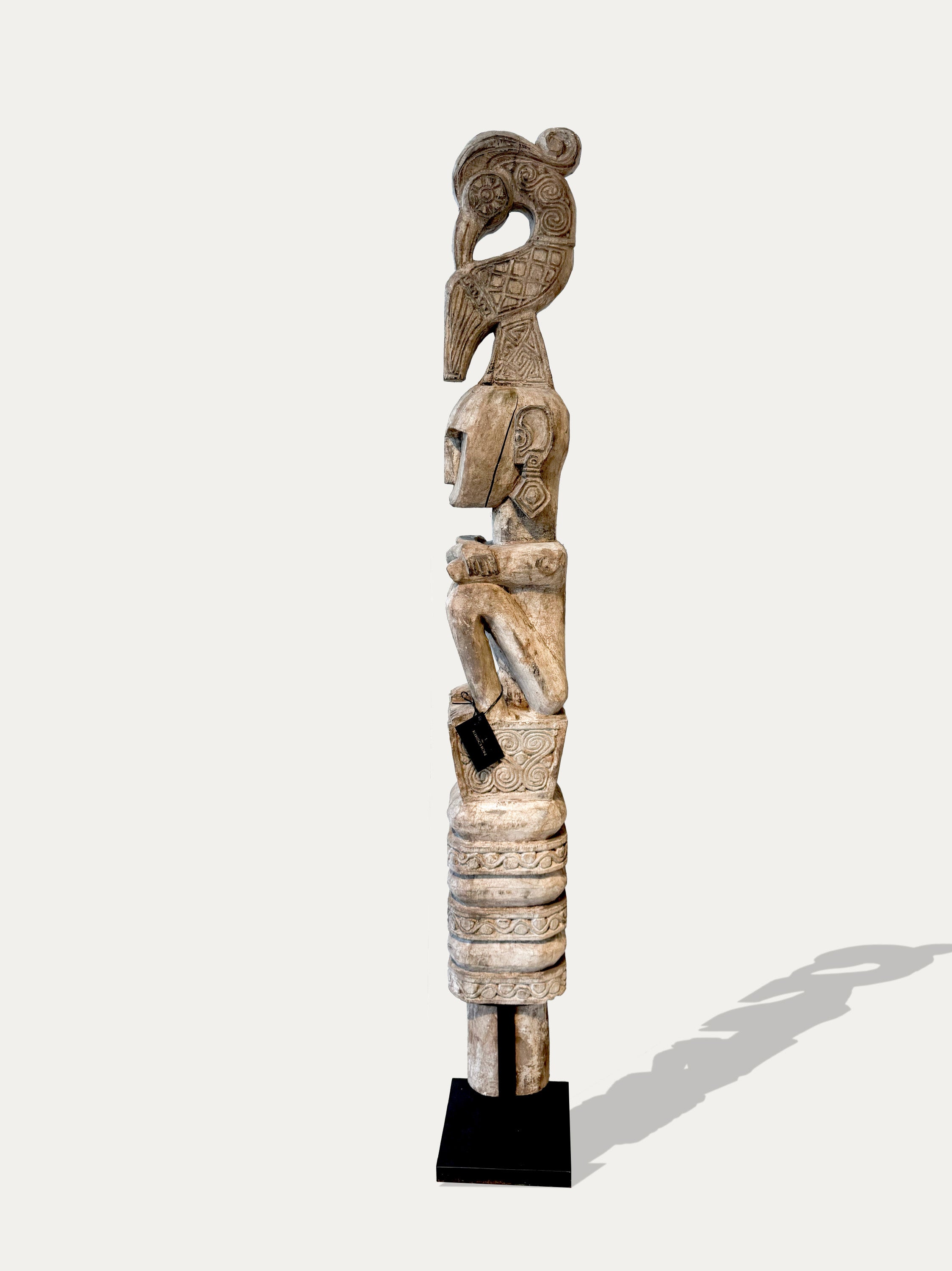 Le roi de Leti - Totem en bois de Sumba