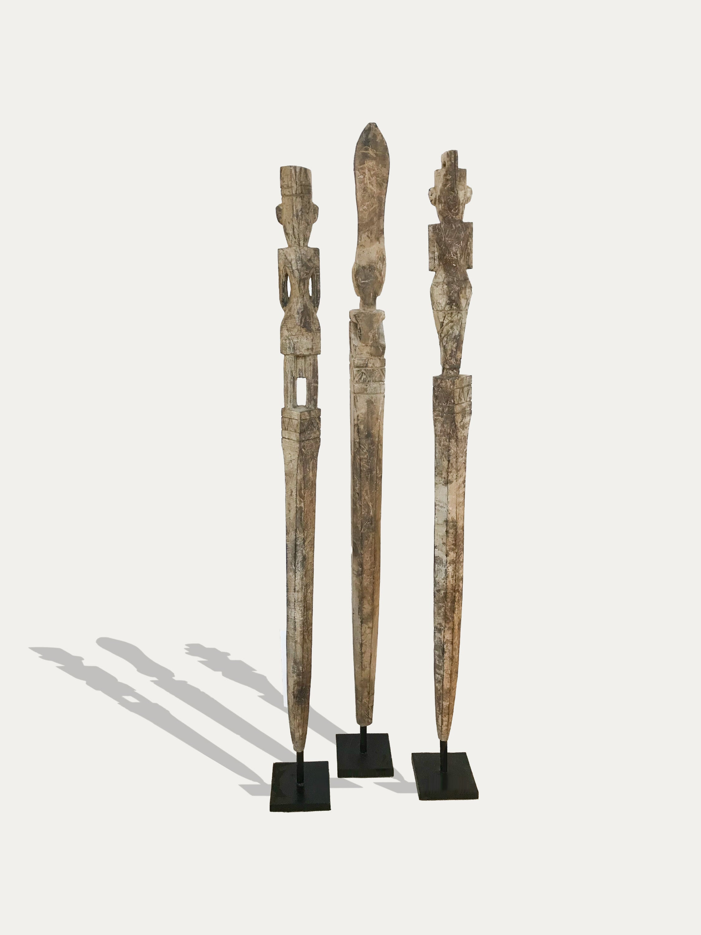 Set of 3 Patung Pagar - Tribal Sculptures from Kalimantan - Asian art from Kirschon