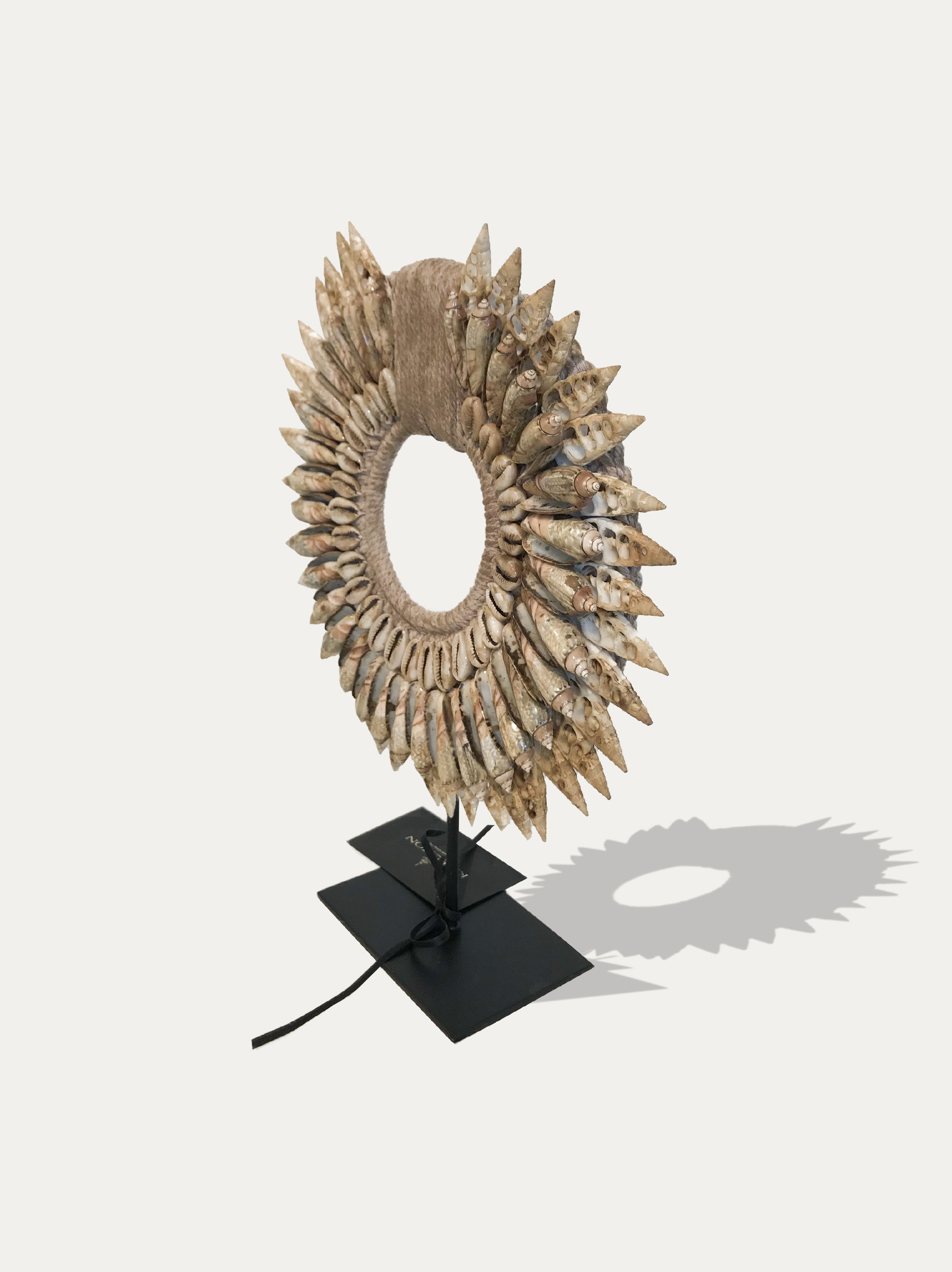 Necklace with solar shape from Papua - Asian art from Kirschon