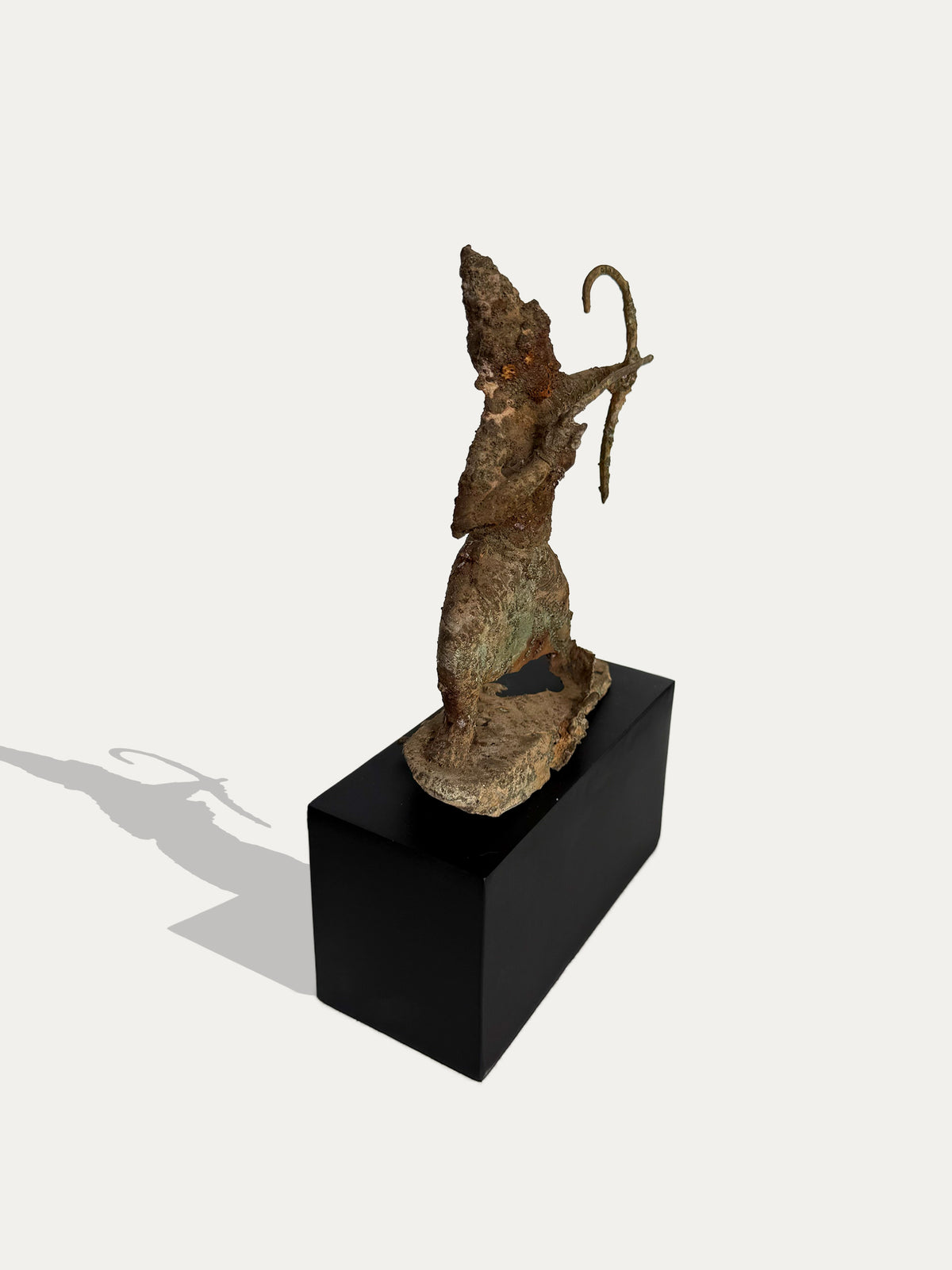 Antique Hindu Rama bronze sculpture with bow and arrow