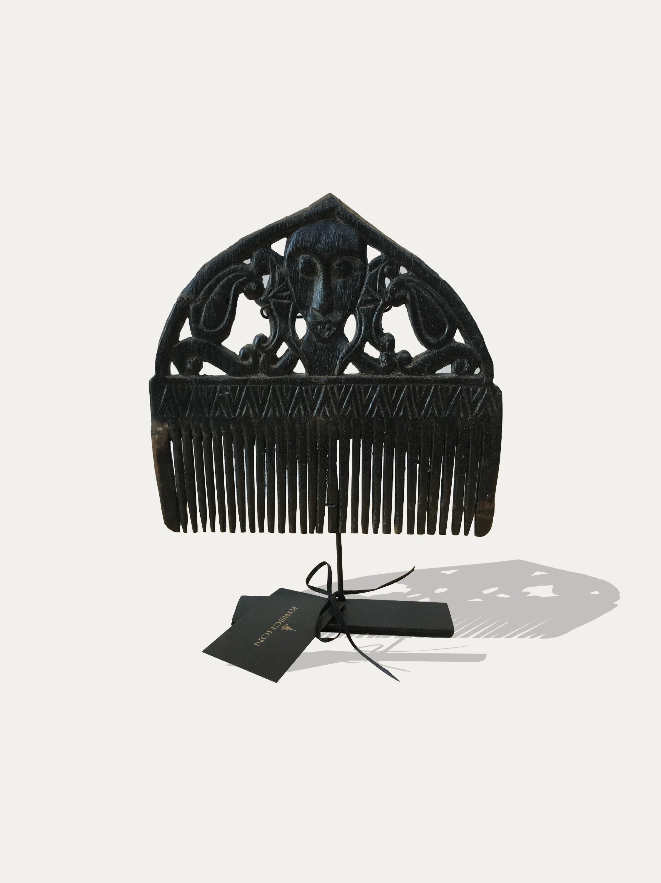 Dayak comb from Borneo - Asian Art from Kirschon