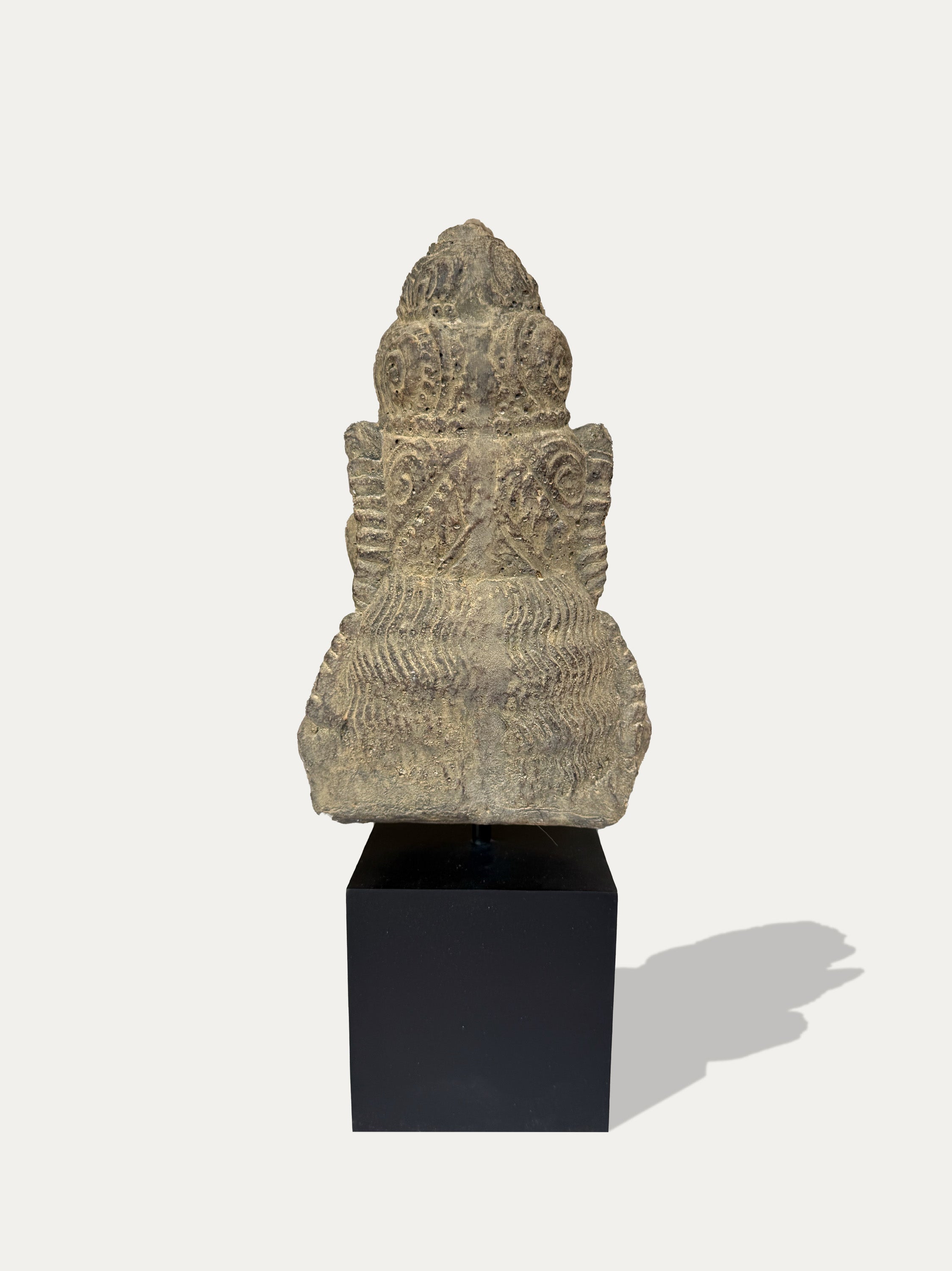 DEWI TARA BUST