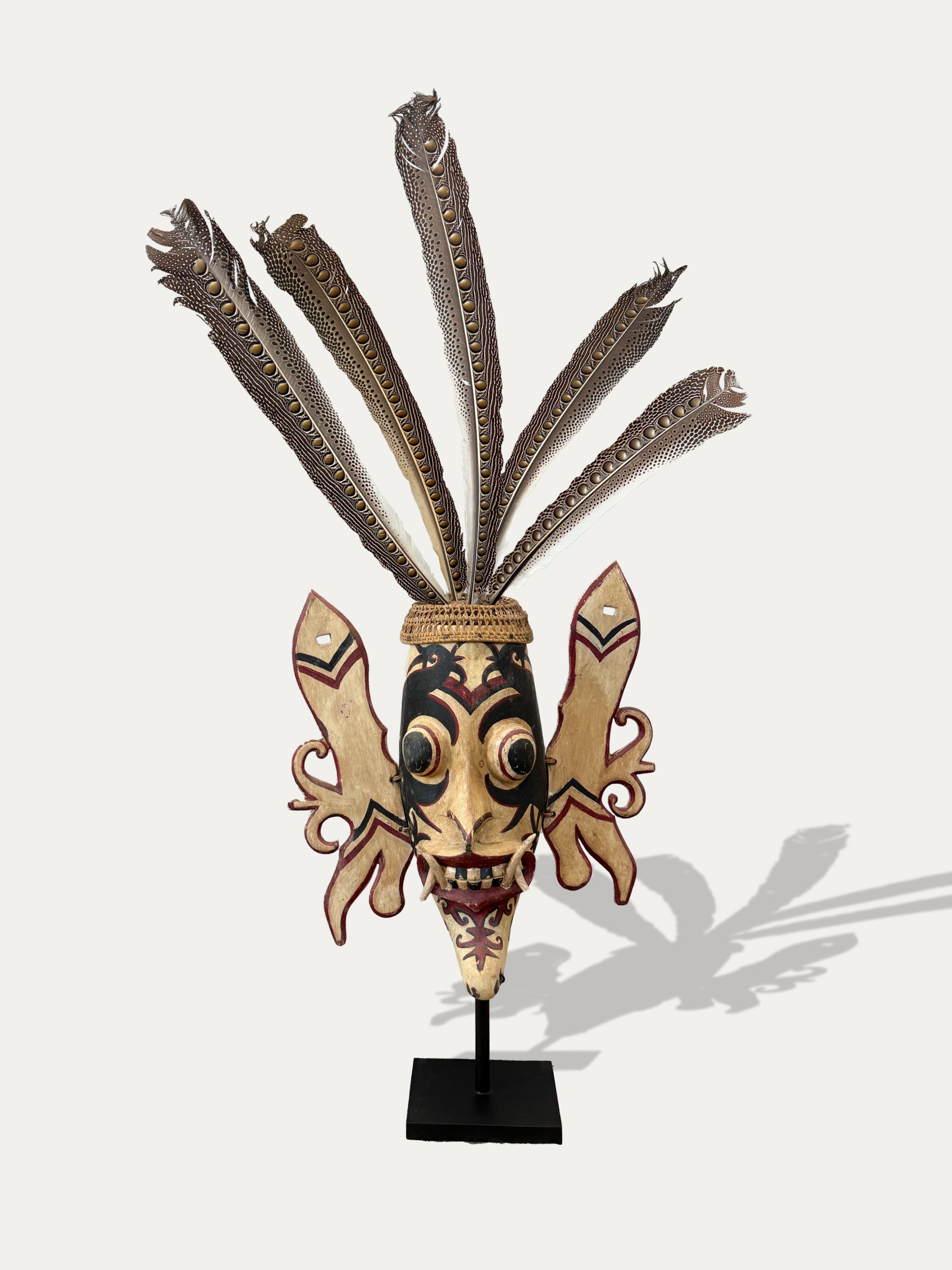 hand-carved-hudoq-mask-from-kalimantan-borneo-tribal-wall-art