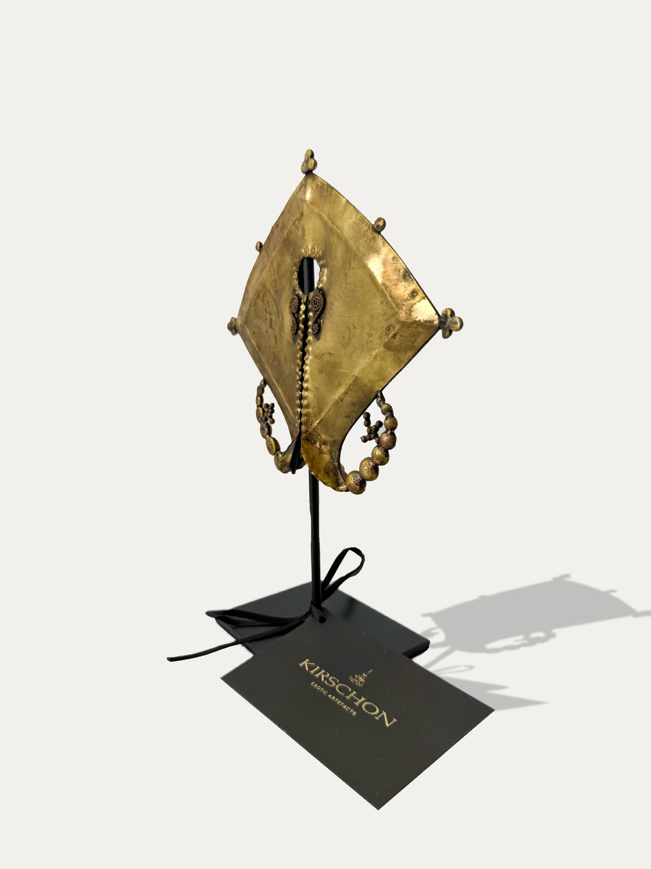 sumba-mamuli-handcrafted-gold-alloy-art