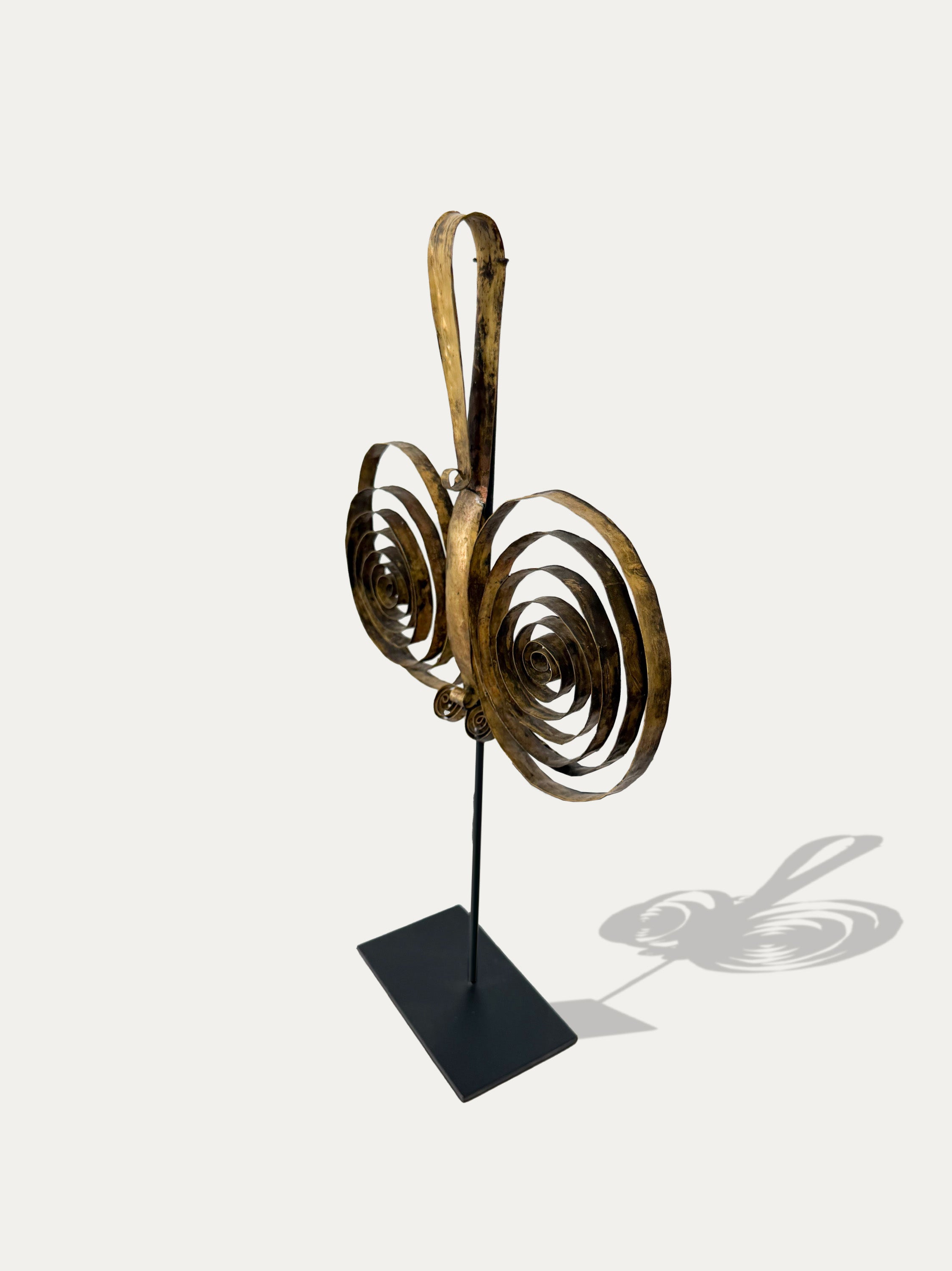 tribal-gold-earring-ono-niha-kirschon