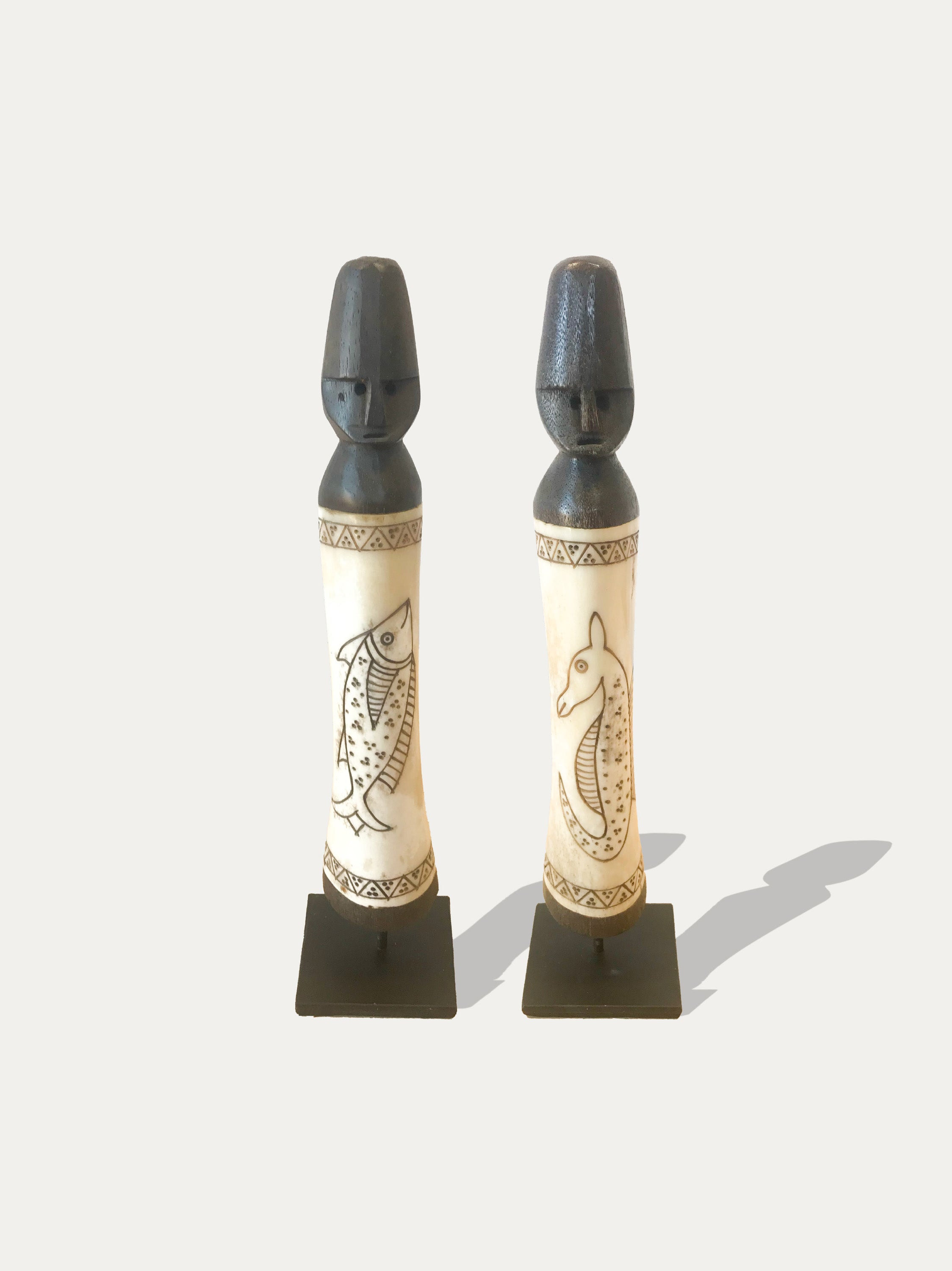 Medicine bottle with sea motif from Sumba - Asian Art from Kirschon