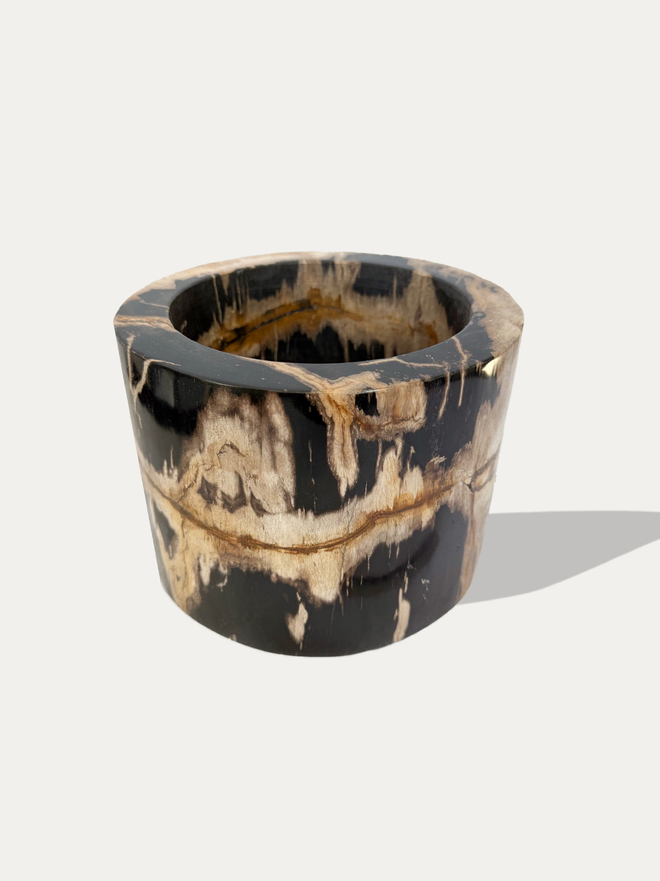petrified‐wood‐vase‐java‐19cm-diameter.