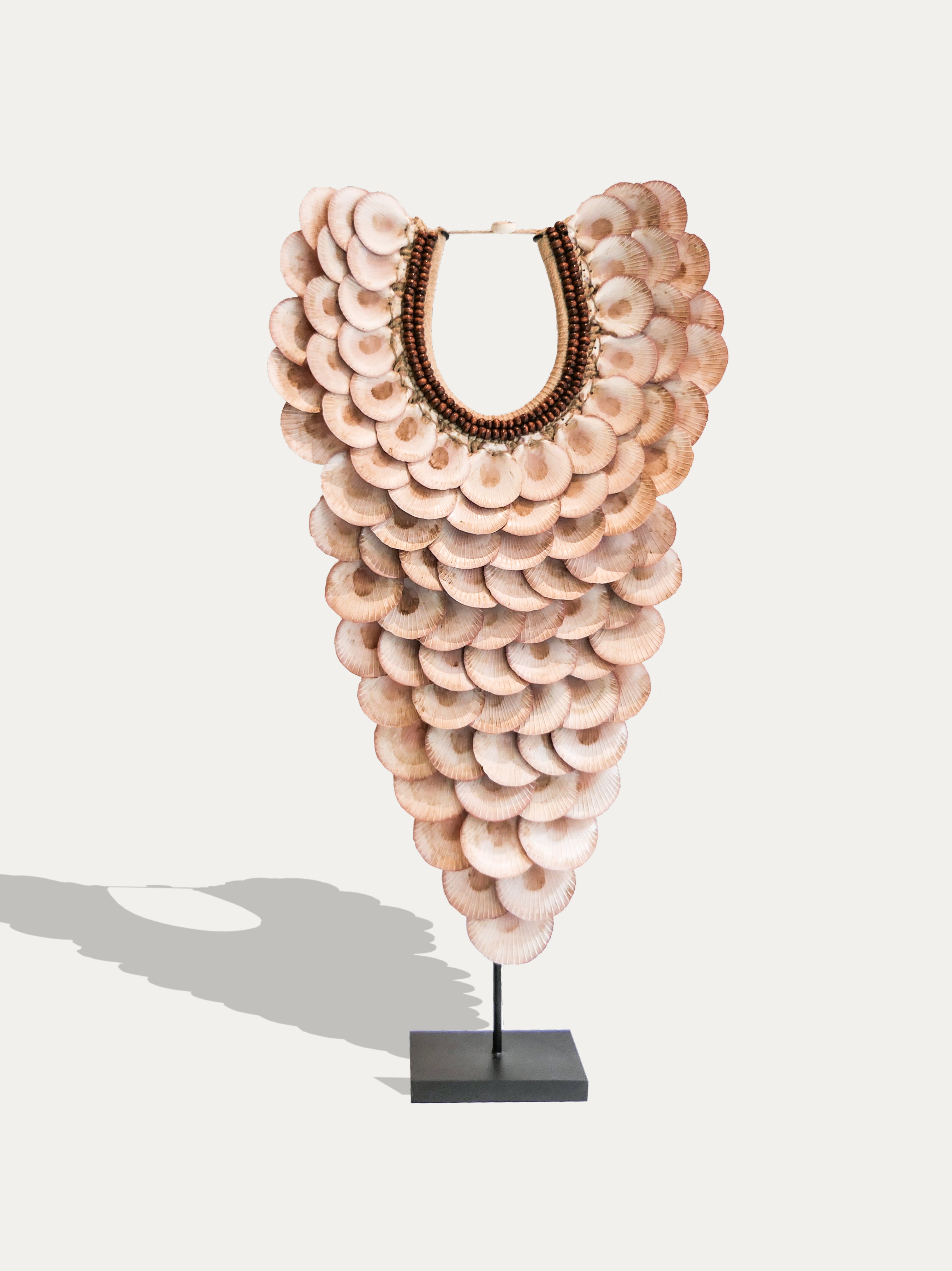 Cardiidae Shell Necklace From Papua - Asian art from Kirschon