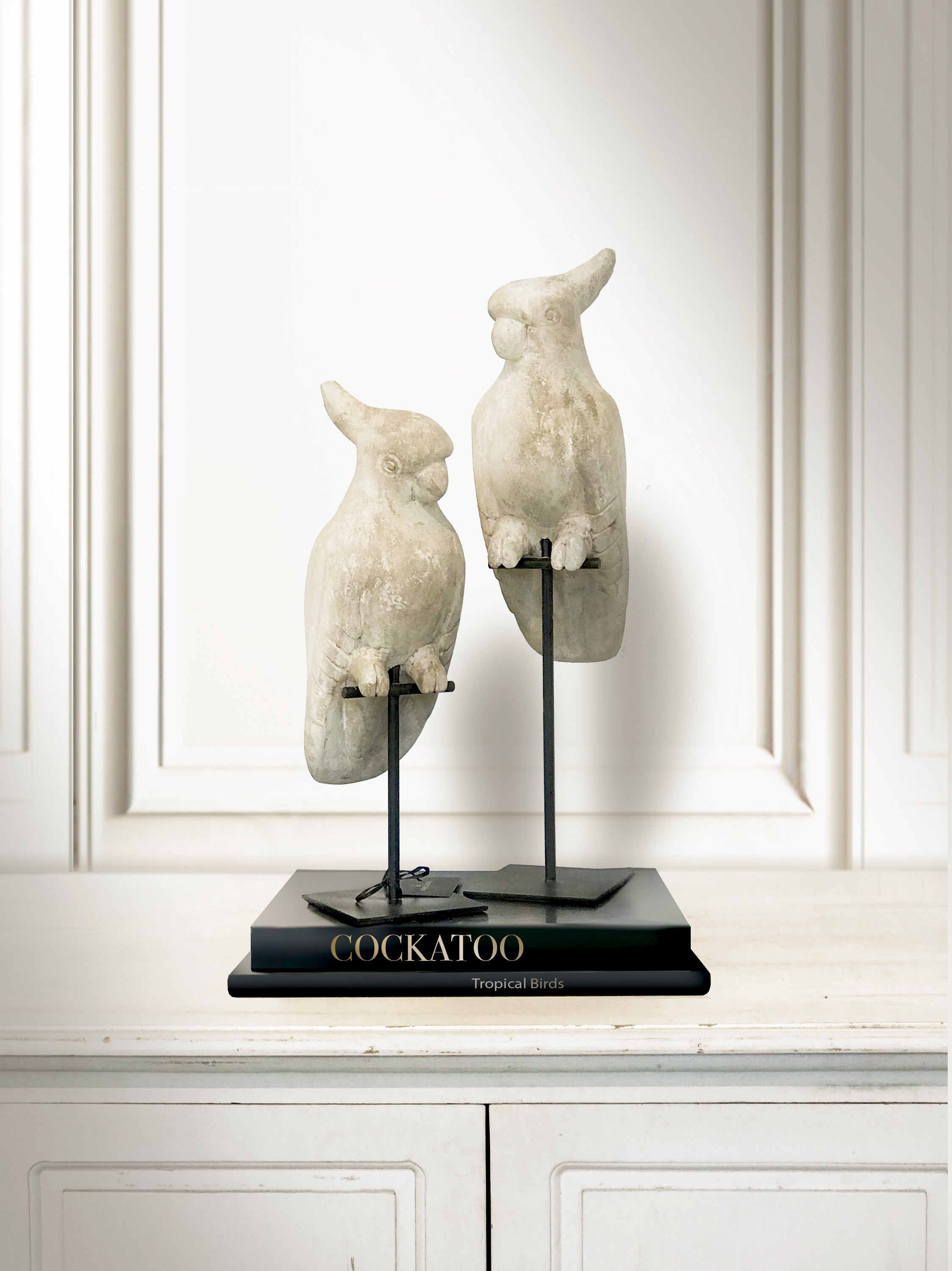 Set of 2 crested cockatoo statues from Timor