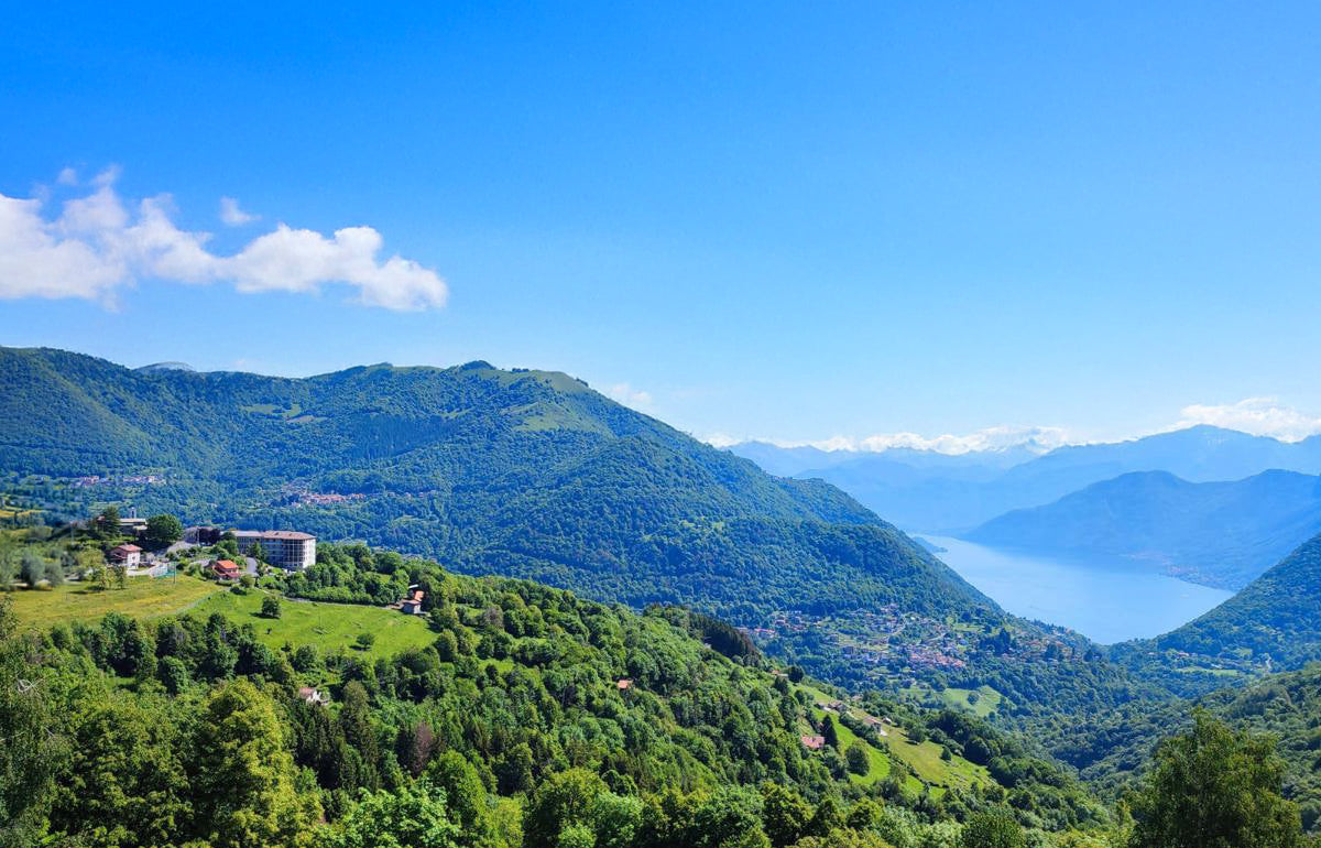 Un día en las montañas sobre el lago de Como: te esperan aventura, gastronomía y arte