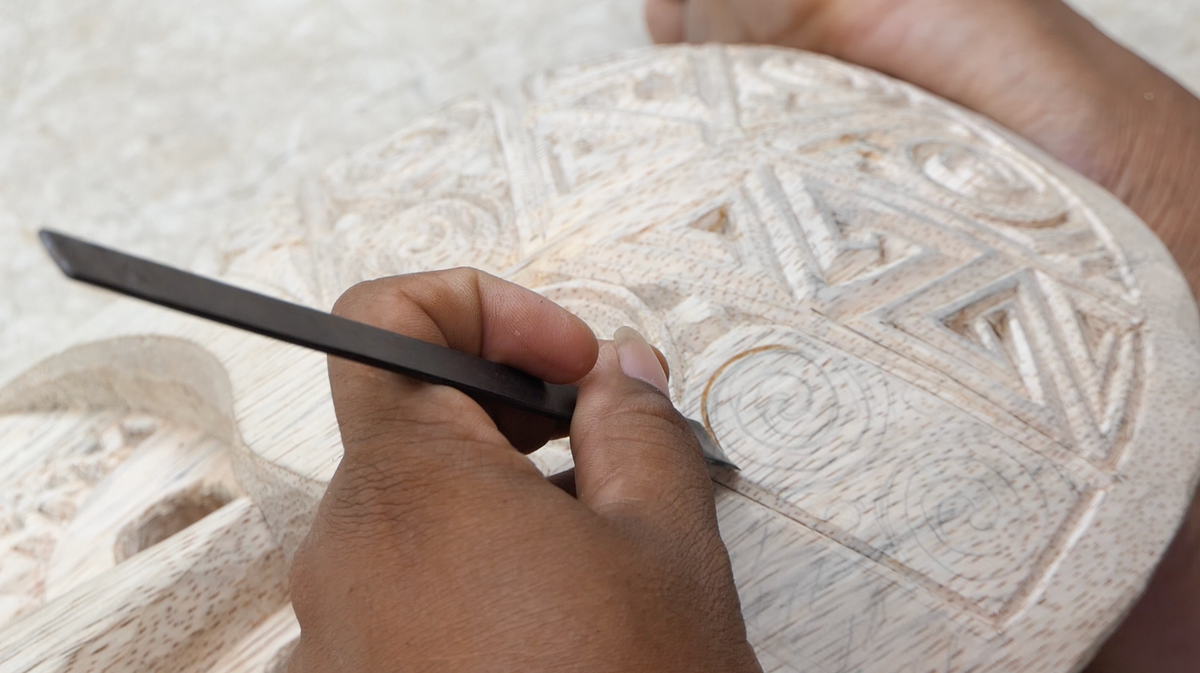 Descubriendo el antiguo arte de la talla de madera en Sumba