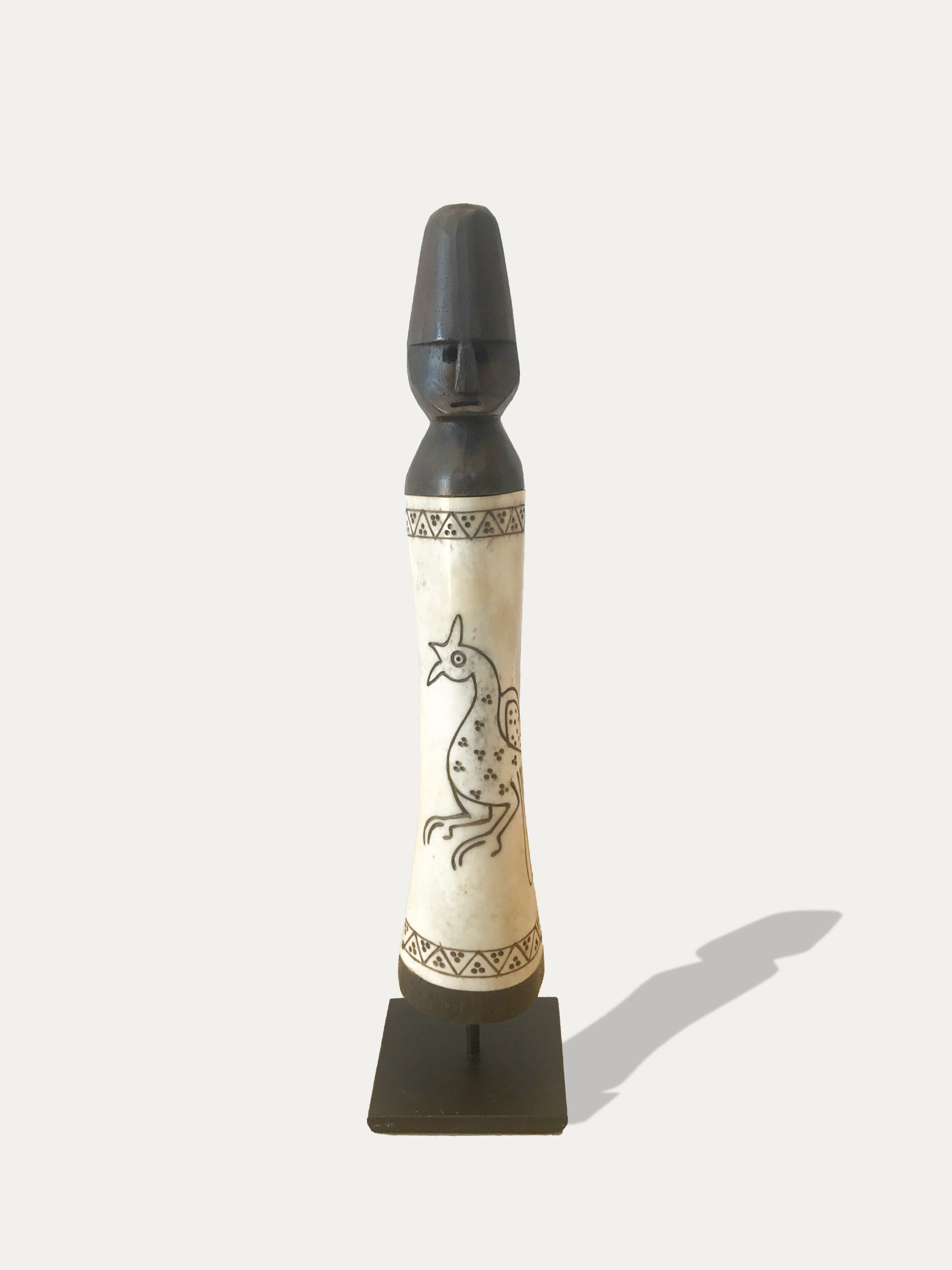 Medicine bottle with bird motif from Sumba - Asian Art from Kirschon