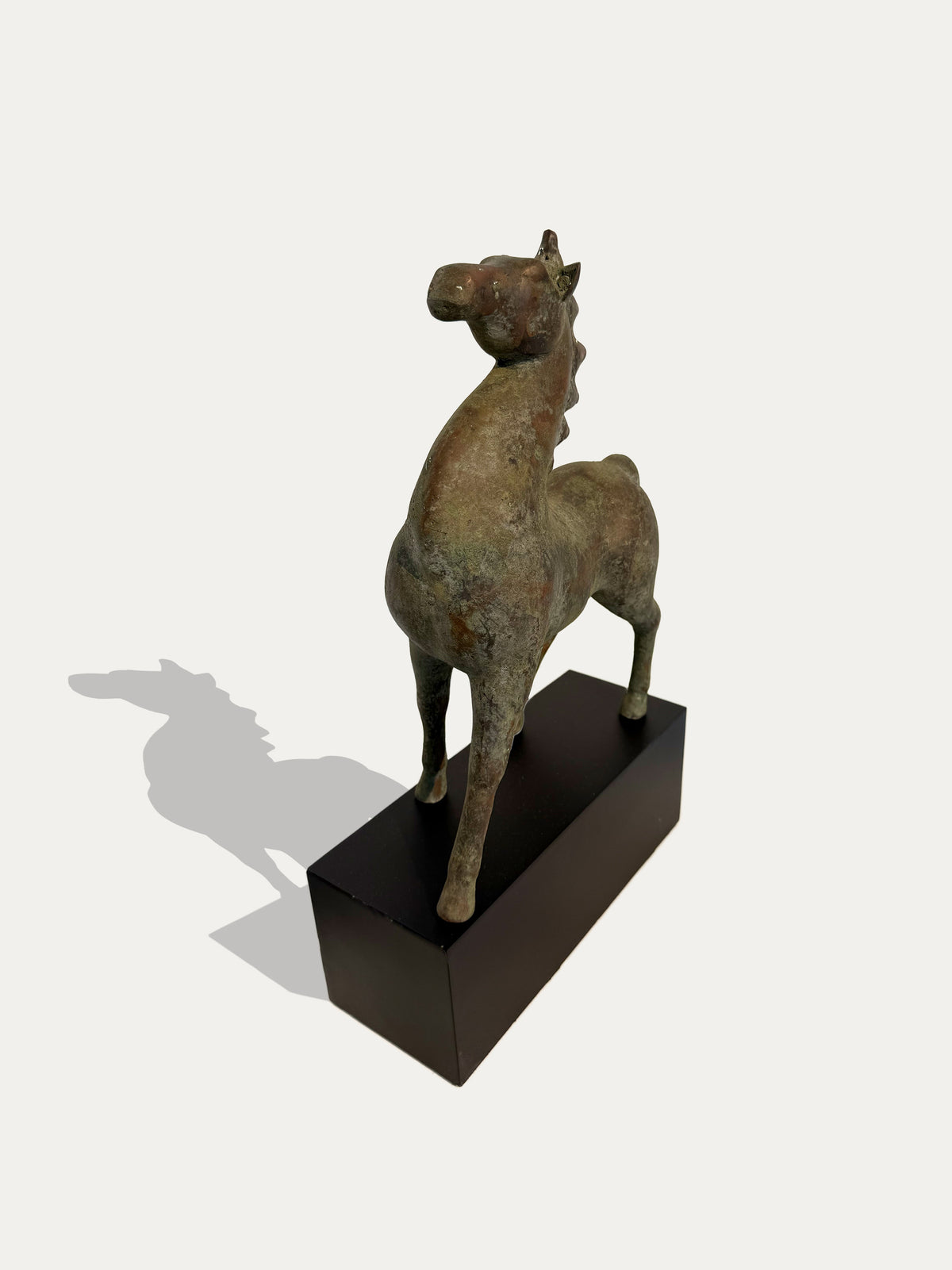 Chinese vintage horse statue in cast metal on black support