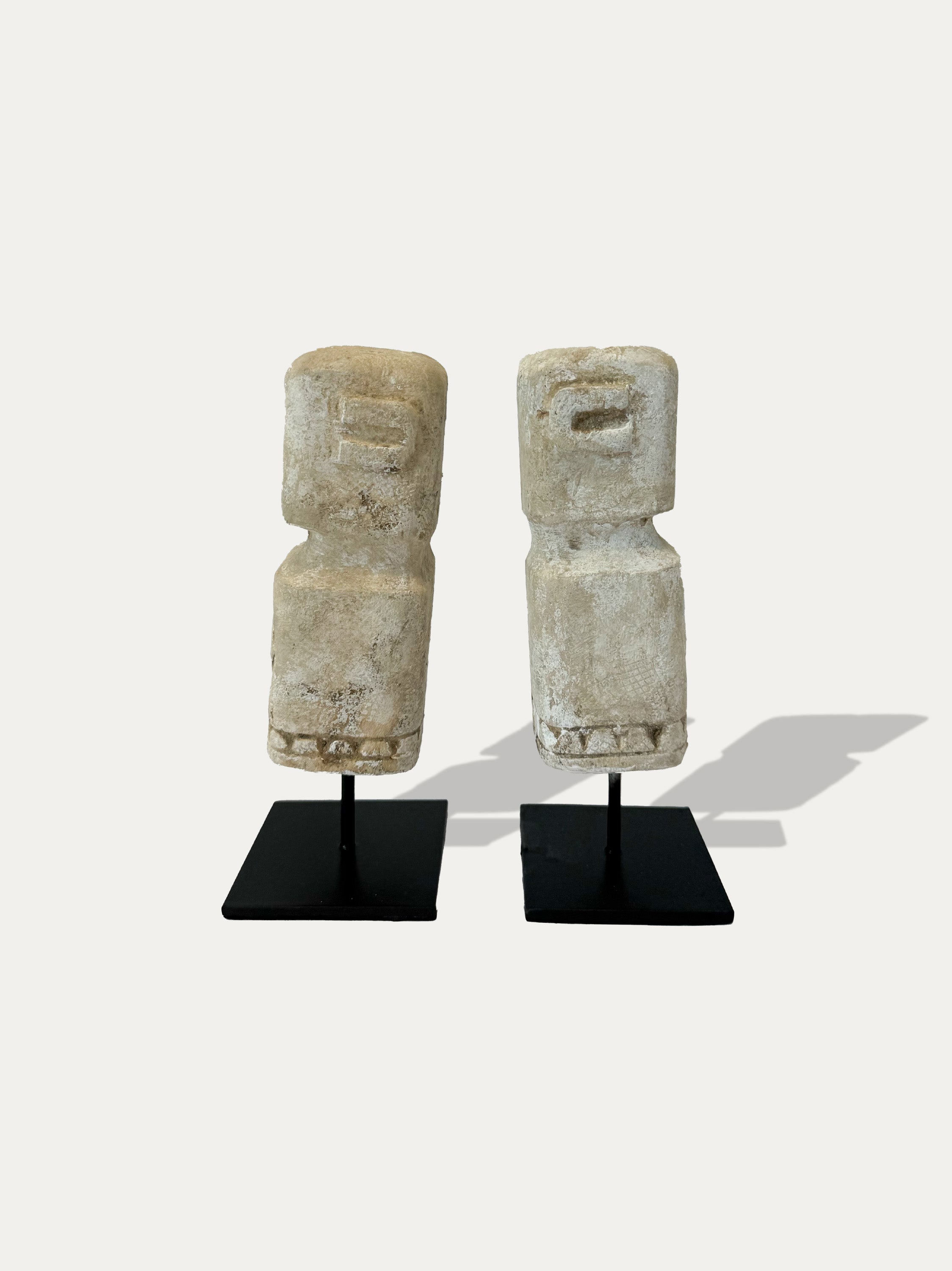 handcrafted-timor-limestone-tribal-statues-set-natural-stone-home-decor-italy.