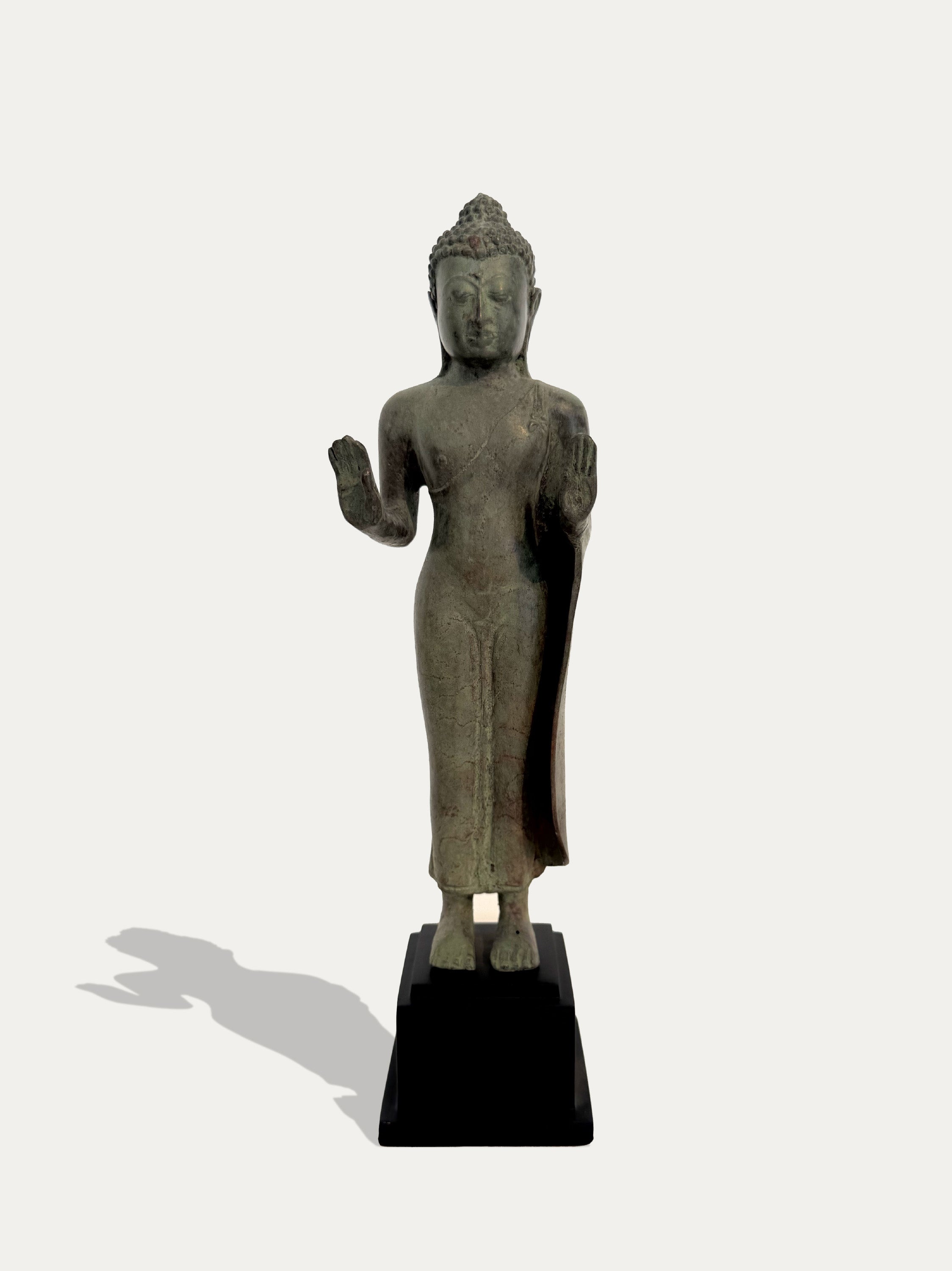 Bouddha vintage en bronze debout – Abhaya Mudra