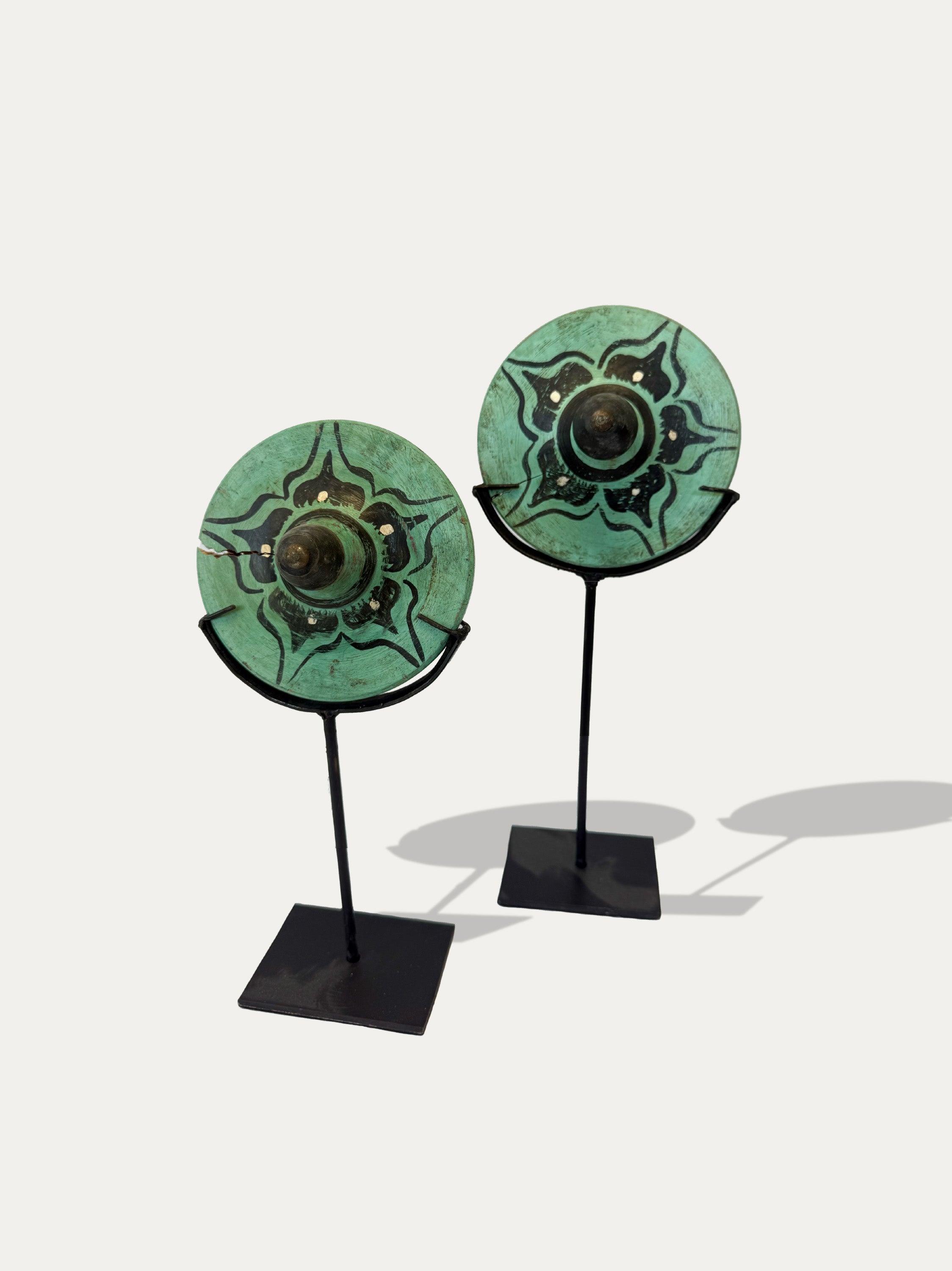 set-of-2-gasing-from-lombok-handcrafted-indonesian-spinning-top-sculptures