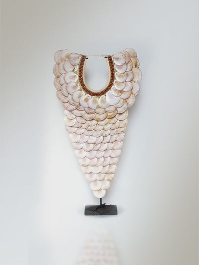 Cardiidae Shell Necklace From Papua - Asian art from Kirschon