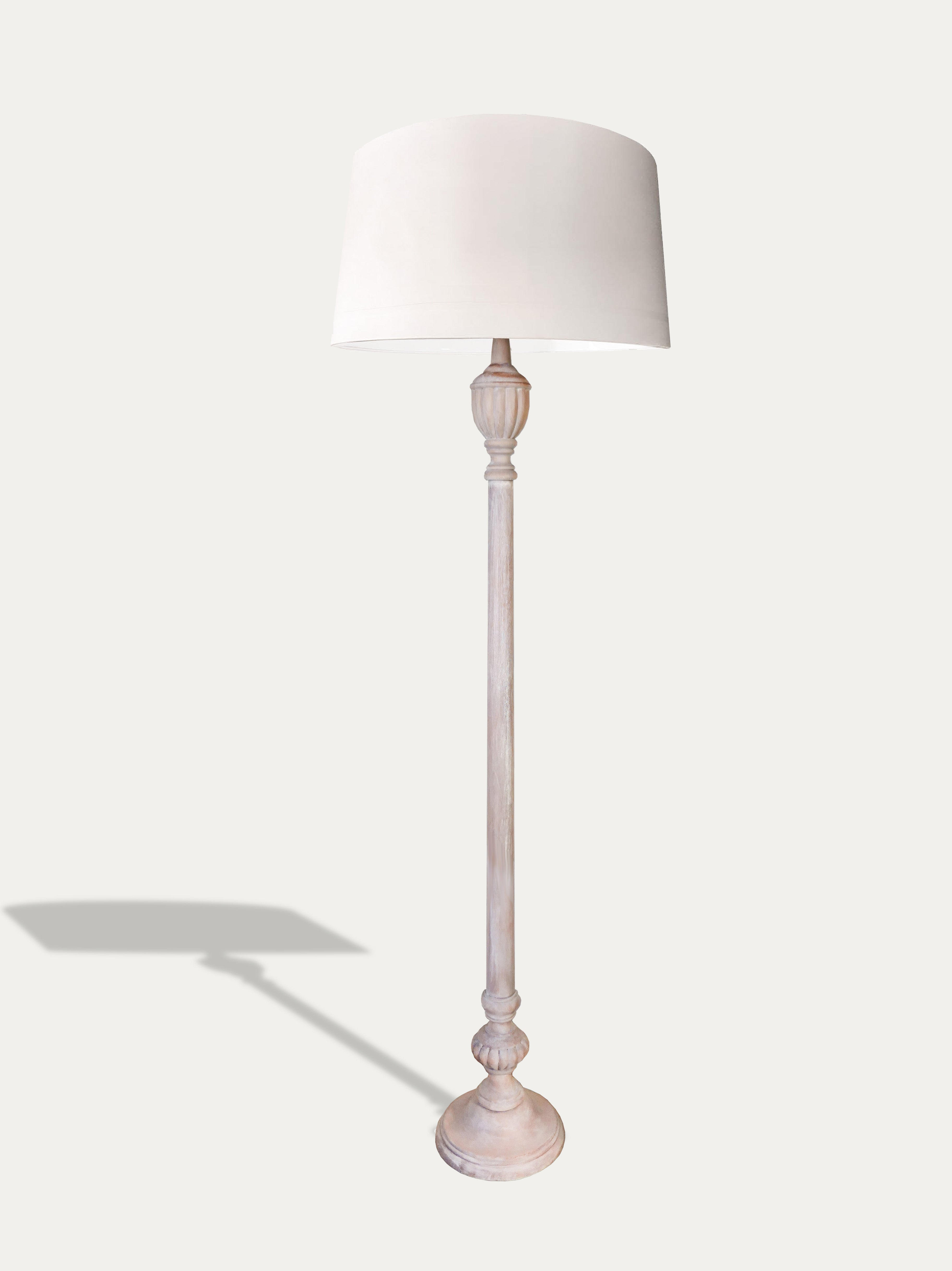 Colonial - Lámpara de pie hecha a mano