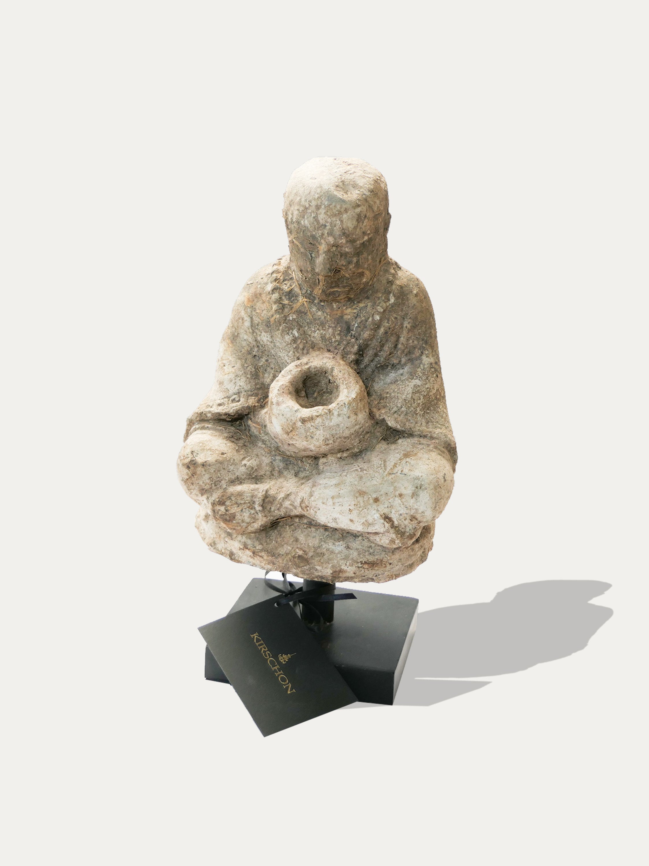 Monk statue with Alms bowl - Asian Art from Kirschon