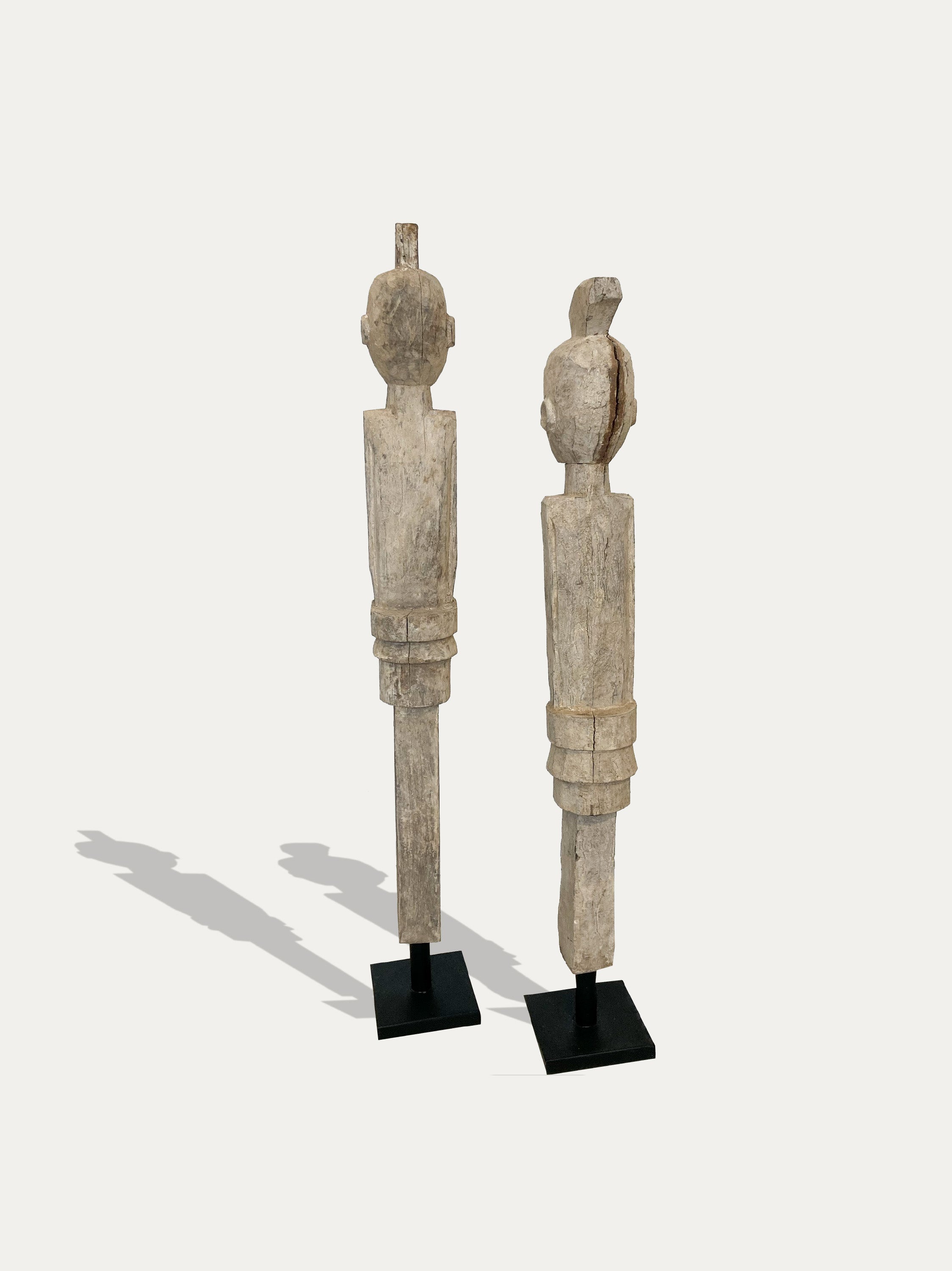 Set of 2 hand carved Kaduma statues from Sumba - Asian Art from Kirschon