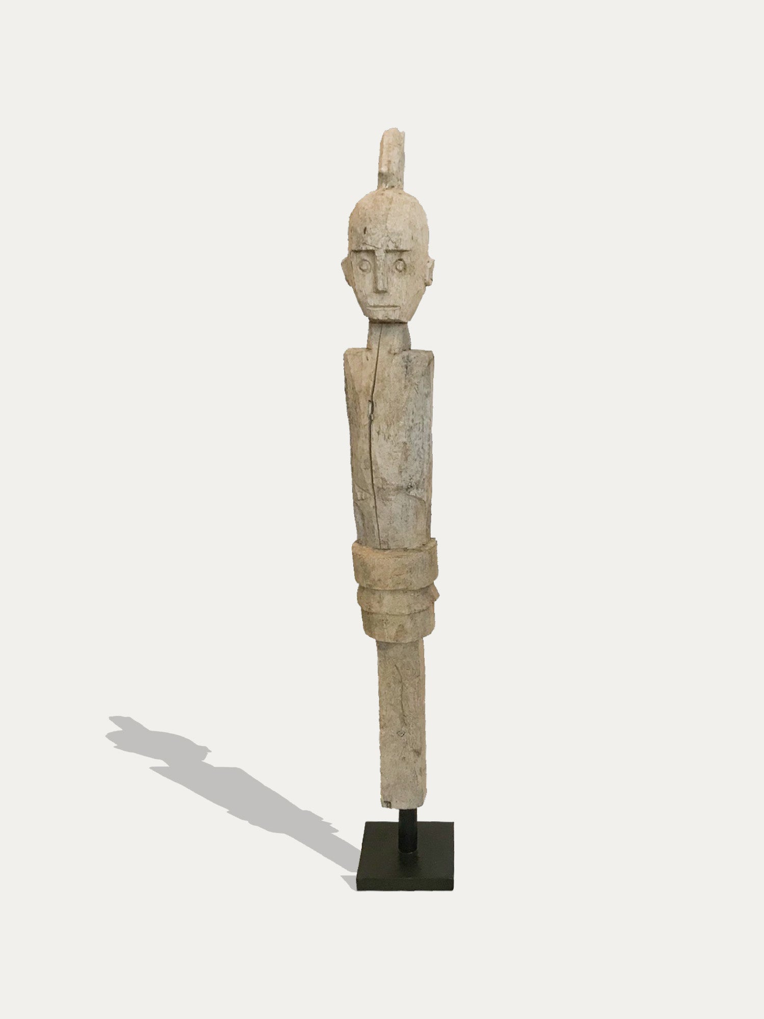 Large hand carved Kaduma statue from Sumba - Asian Art from Kirschon