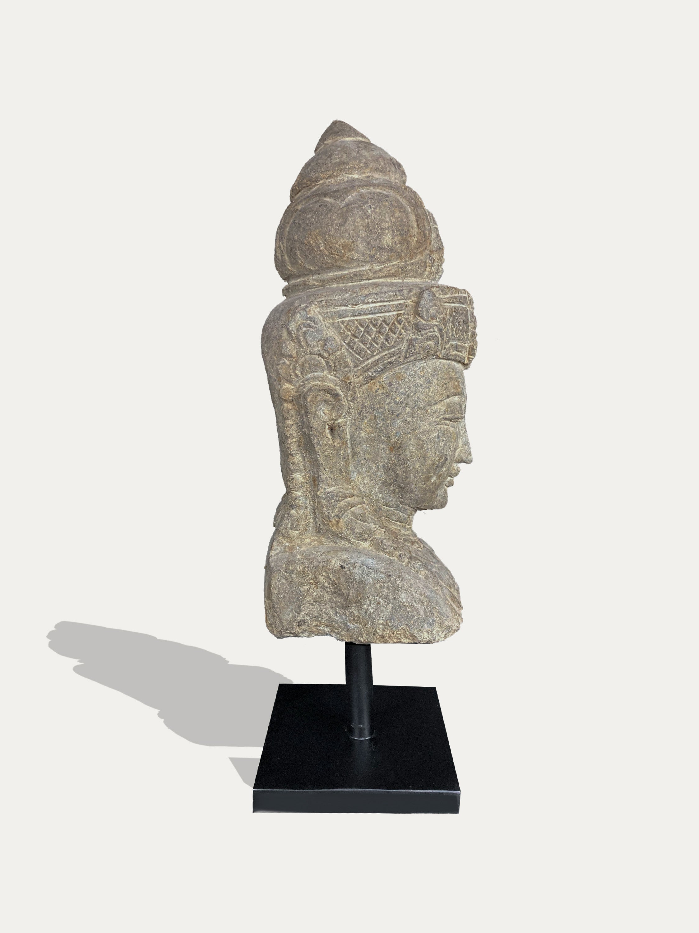 Grande statua di Siwa scolpita a mano